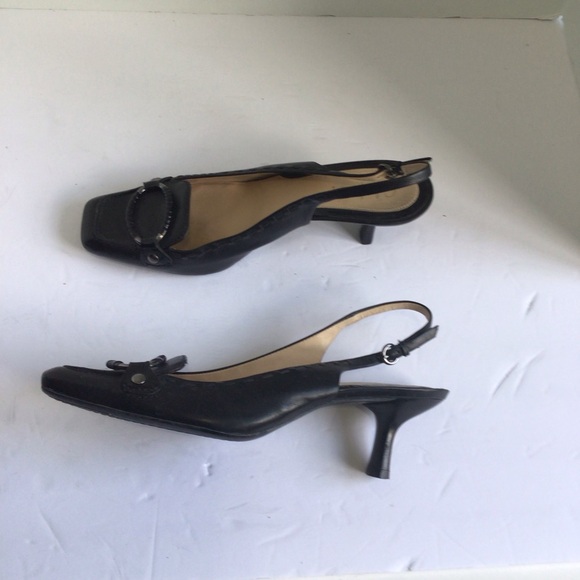 Cole Haan black leather slingbacks.  Size 9 - Picture 5 of 10